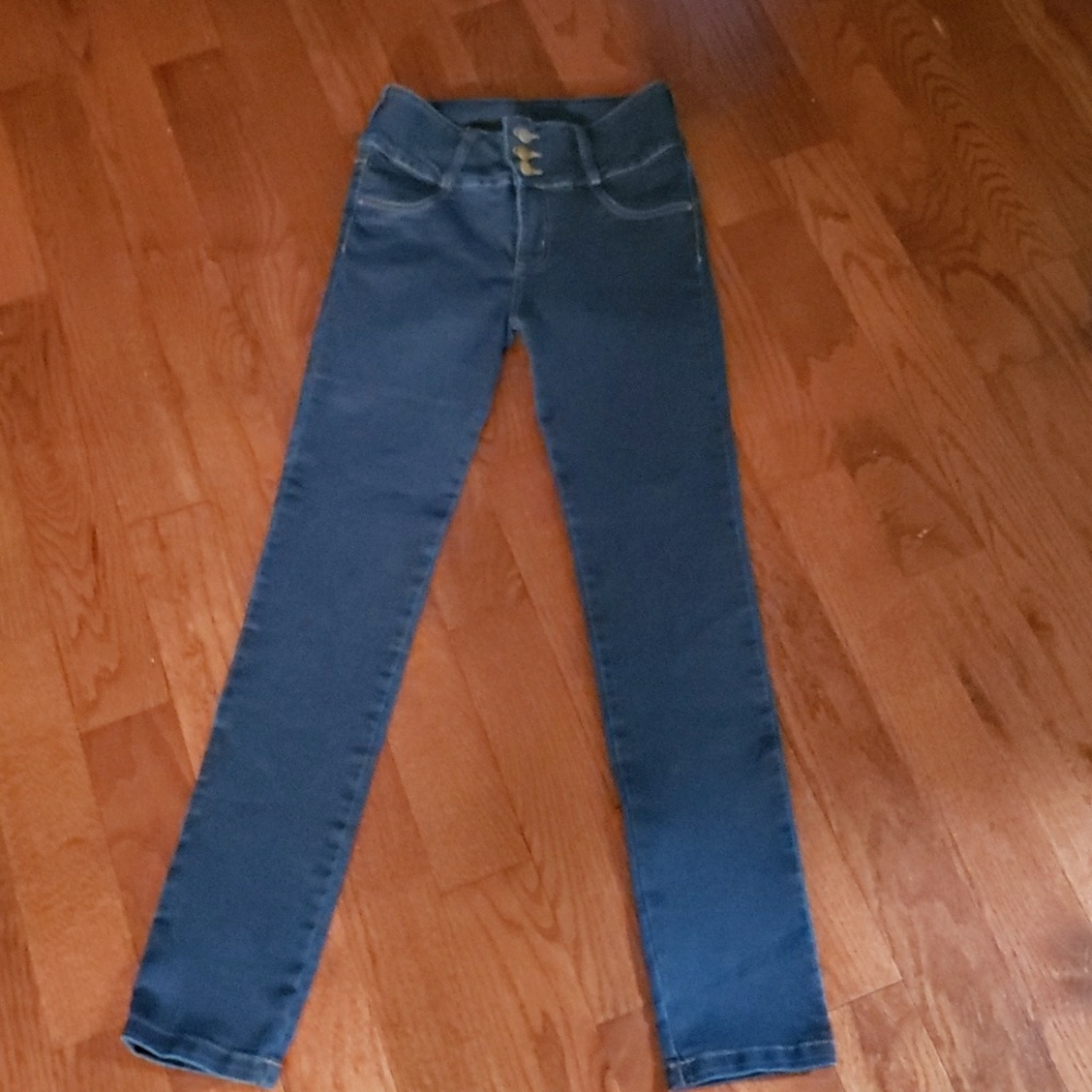 NEW Butt Lifting Jeans